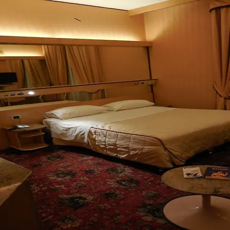 Hotel Roma Milan Exterior photo